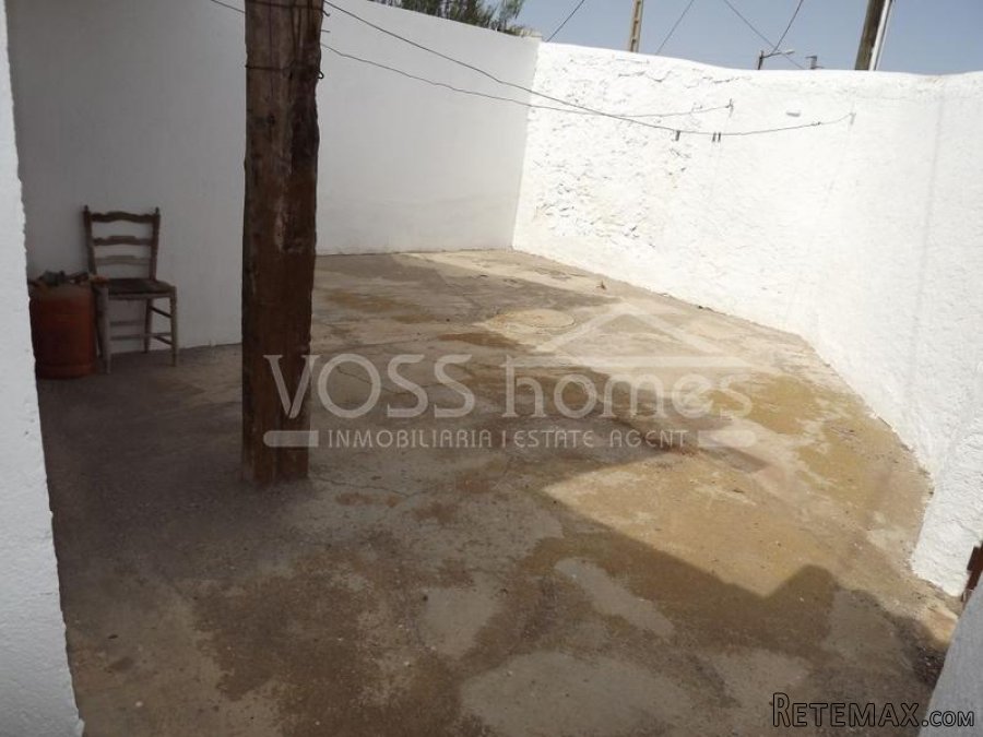 ABSOLUTE BARGAIN......A semi detached (but totally private).. - 18
