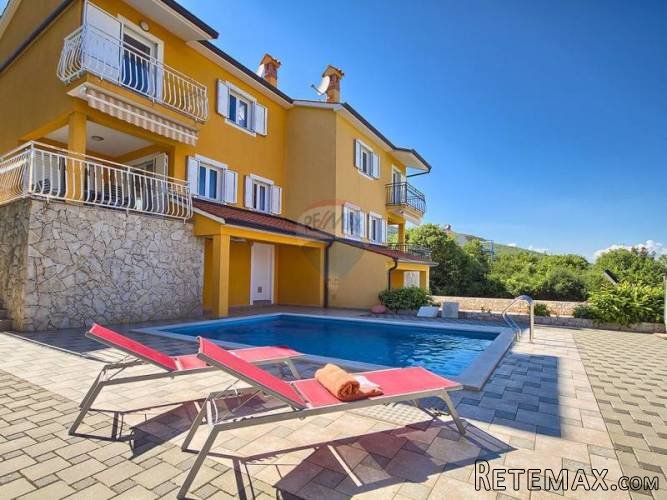 Villa s prekrasnim pogledom na more i vlastitim bazenom - 4