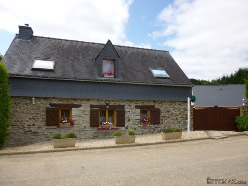 Beautiful, detached cottage with own..