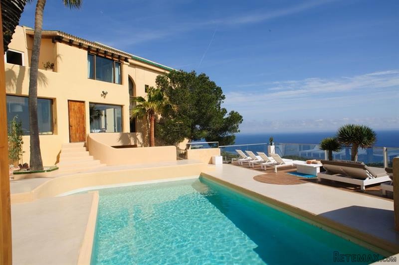 8 bedroom Villa For Sale: Jesús, Santa.. - 2