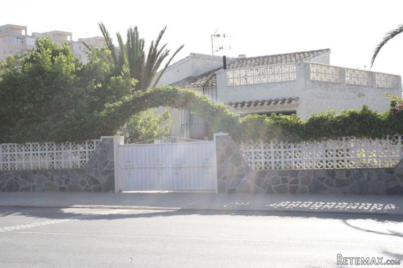 Villa for sale in Playa Honda - 2