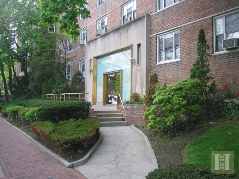2 bedroom Apartment For Sale: 5601..