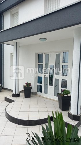 Dramalj, prekrasna kuća s bazenom i panoramskim pogledom - 9