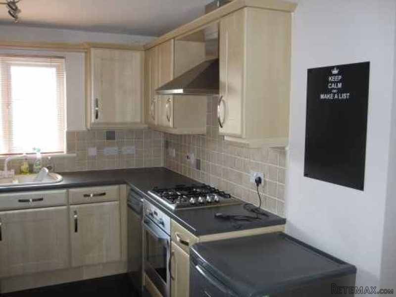 2 bedroom, Flat house for sale