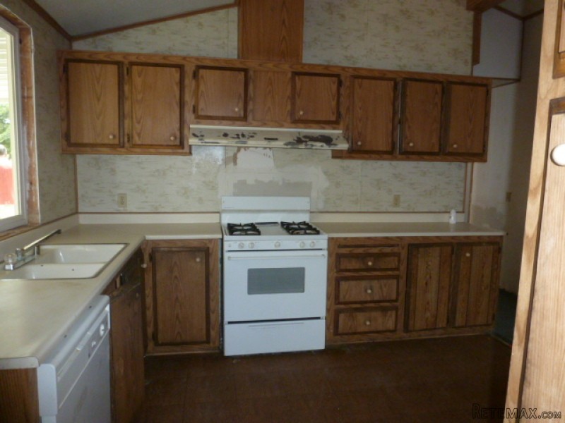 24950 Paseo Robles Barstow, CA, 92311.. - 2