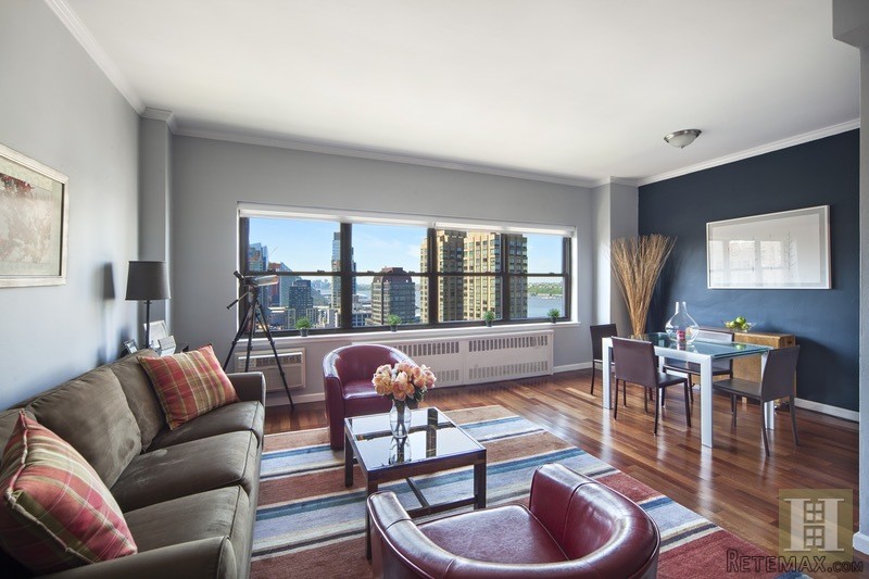 1 bedroom Apartment For Sale: 205 WEST..