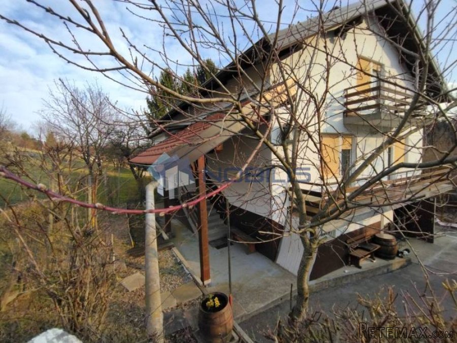 Pregrada kuća 300 m2 + voćnjak 1870 m2 - 2