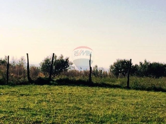 Građevinsko zemljište s postojećim objektom - 4