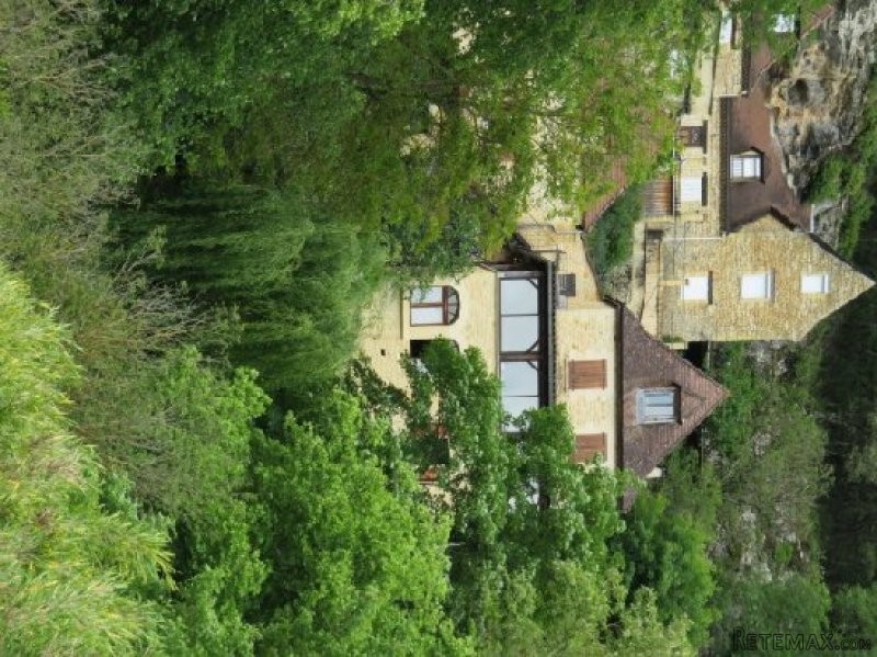 Stunning House with Open Views - 2