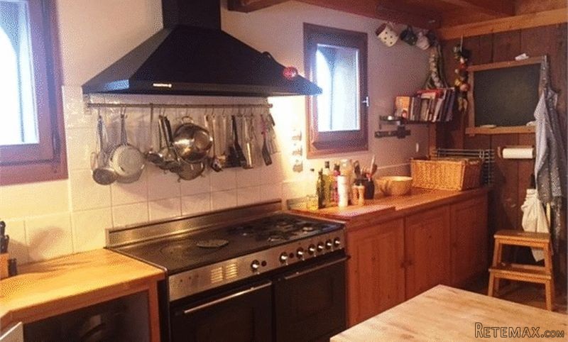 6 Bedroom Renovated Farm, Morillon - 2