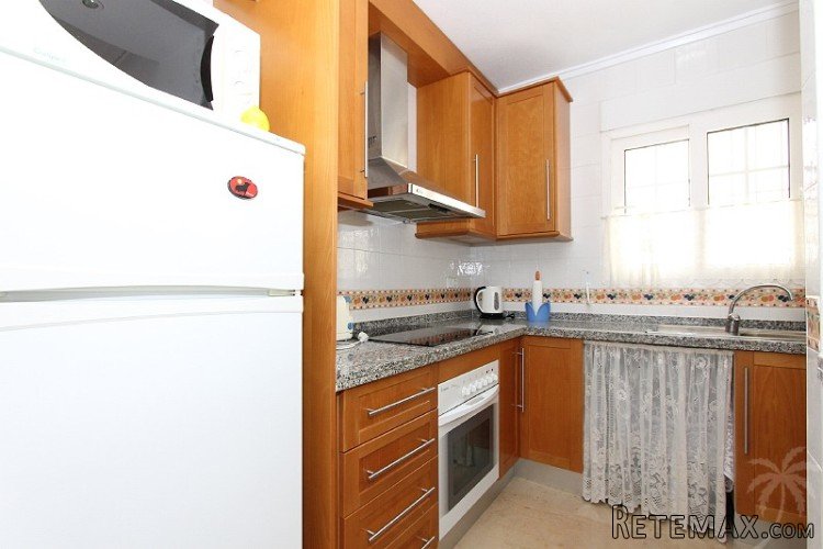 Beautiful upstairs apartment with sea view 300 meters from.. - 5