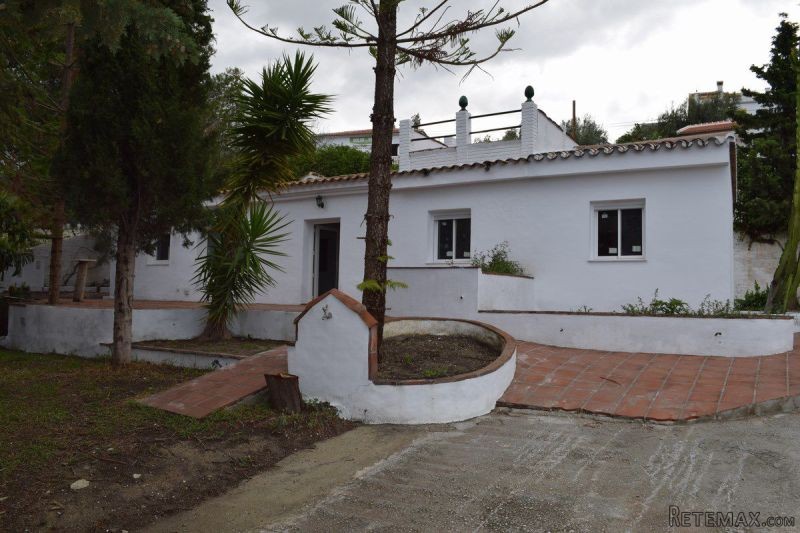 Country Houses for Sale in Vinuela.. - 2