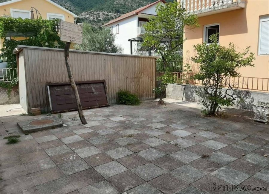 Kuca na moru 150m2 sa placem - 9
