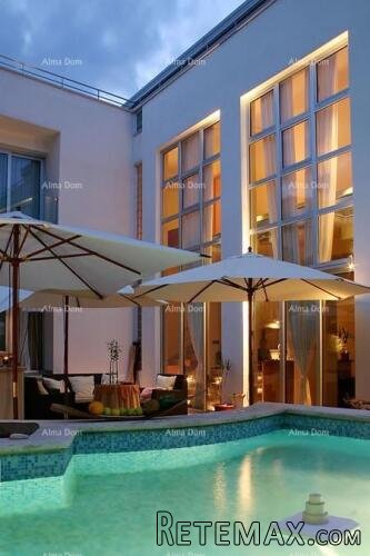 Na prodaju – Luksuzna vila 60 m od mora, Pješčana uvala