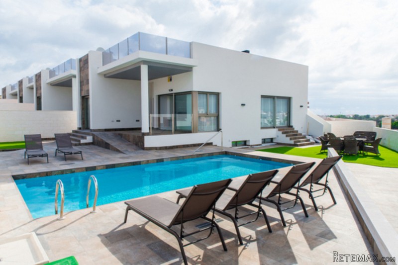 3 Bedrooms - Villa - Alicante - For Sale