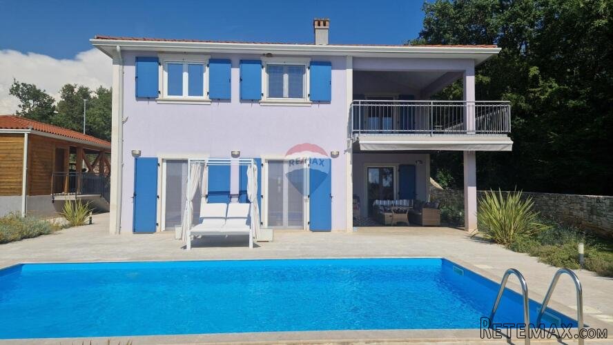 Istra, Rovinj okolica - villa sa dva stana okružena prirodom - 2