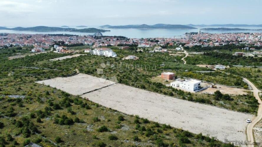 VODICE - Atraktivno građevinsko zemljište(potpuno uređeno) - 2