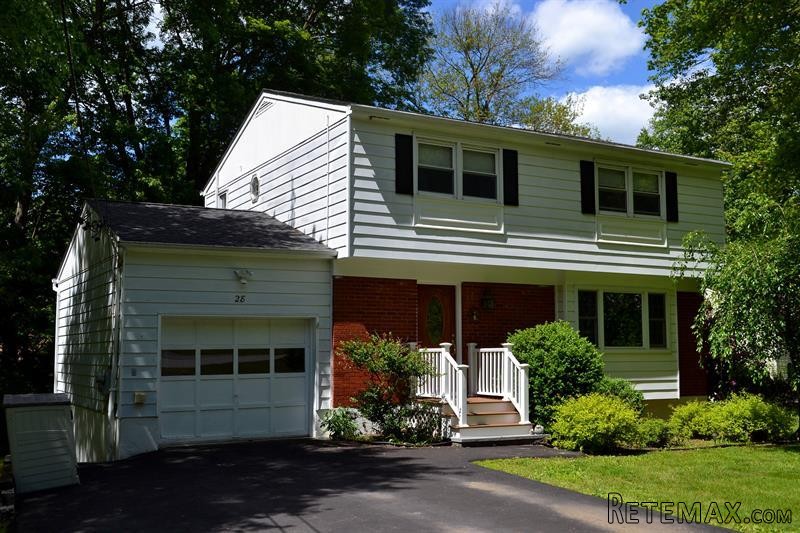 4 bedroom House For Sale: 28 Rambler..