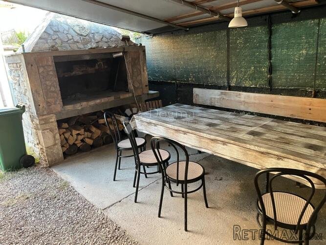 PRILIKA – centar Brtonigle, 84 m², mogućnost gradnje 2 kata - 2