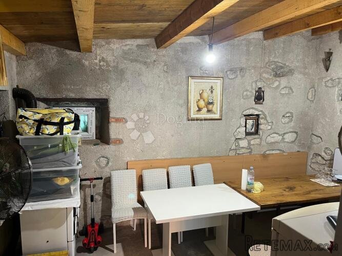 PRILIKA – centar Brtonigle, 84 m², mogućnost gradnje 2 kata - 3
