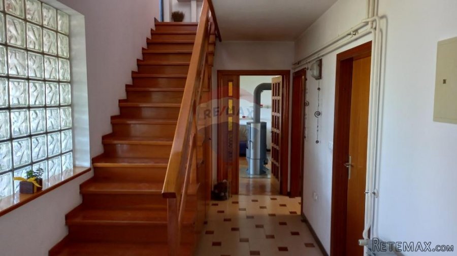 Istra, predgrađe Pule,Pješčana uvala, velika obiteljska kuća - 4