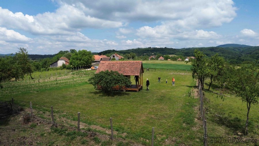 Kuca od drveta sa placem - 4