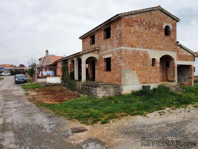 Prodaje se kuća u Puli - 4