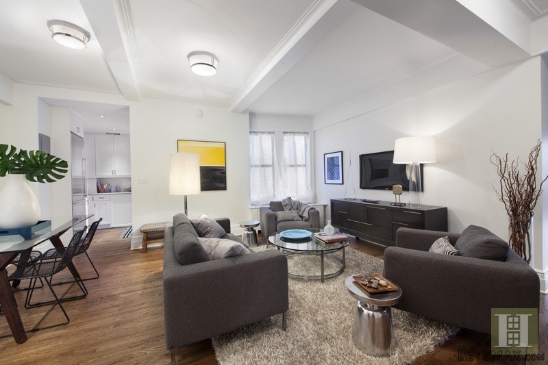 2 bedroom Apartment For Sale: 220 WEST..