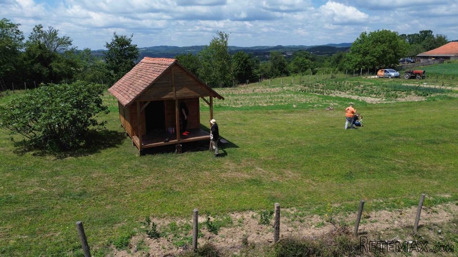 Kuca od drveta sa placem - 5
