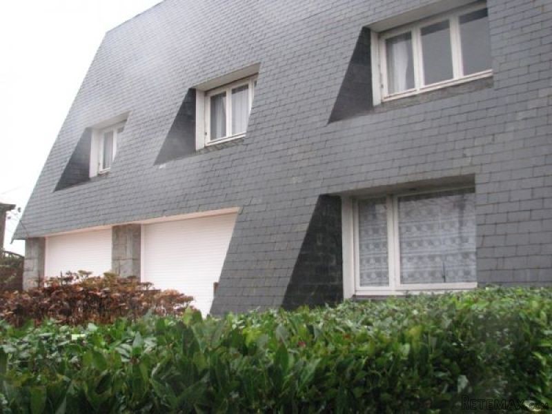 5 Bed Contemporary Detached Property - 2
