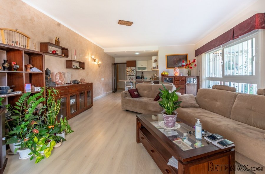 Apartment in the Altamira complex in El Duque. It consists.. - 2