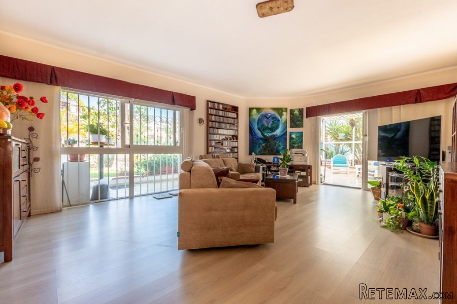Apartment in the Altamira complex in El Duque. It consists.. - 4