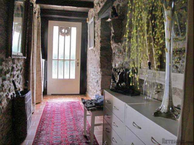 Renovated 2 To 3 Bedroom Farmhouse With.. - 2