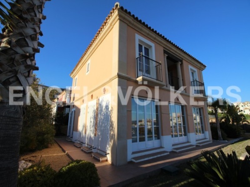 Mediterranean Villa With Spectacular.. - 2
