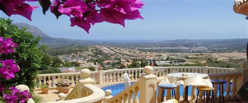 2 Bedrooms - Villa - Alicante - For Sale