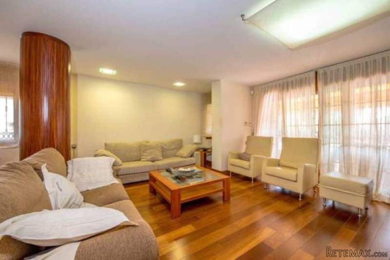 5 Bedroom 5 Bathroom Villa In Santiago.. - 2