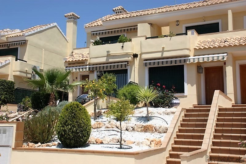 Townhouse In Villamartin, Orihuela..