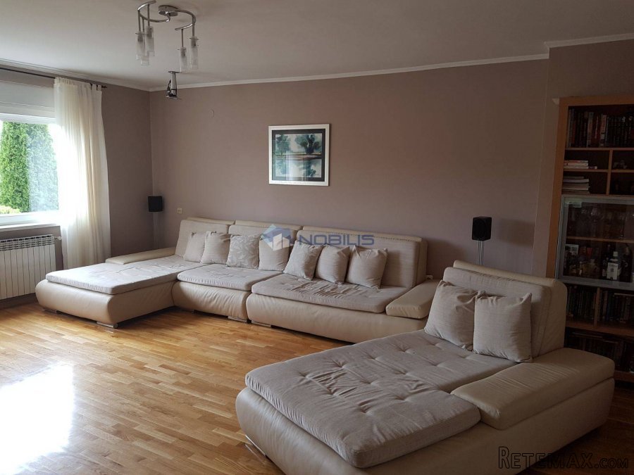 Varaždin, prekrasan i miran dio grada, obiteljska kuća 300m2 - 2
