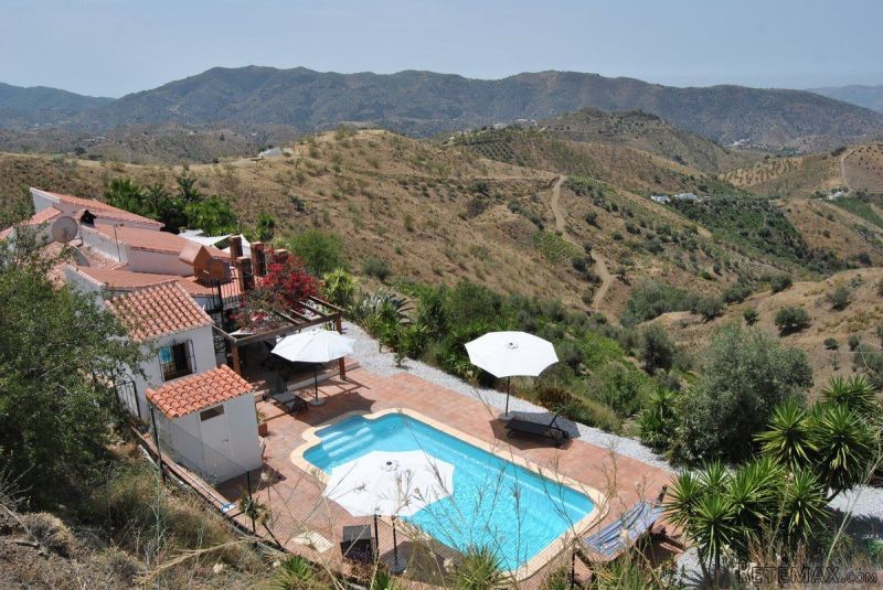 Villa for Sale in Canillas De Aceituno..