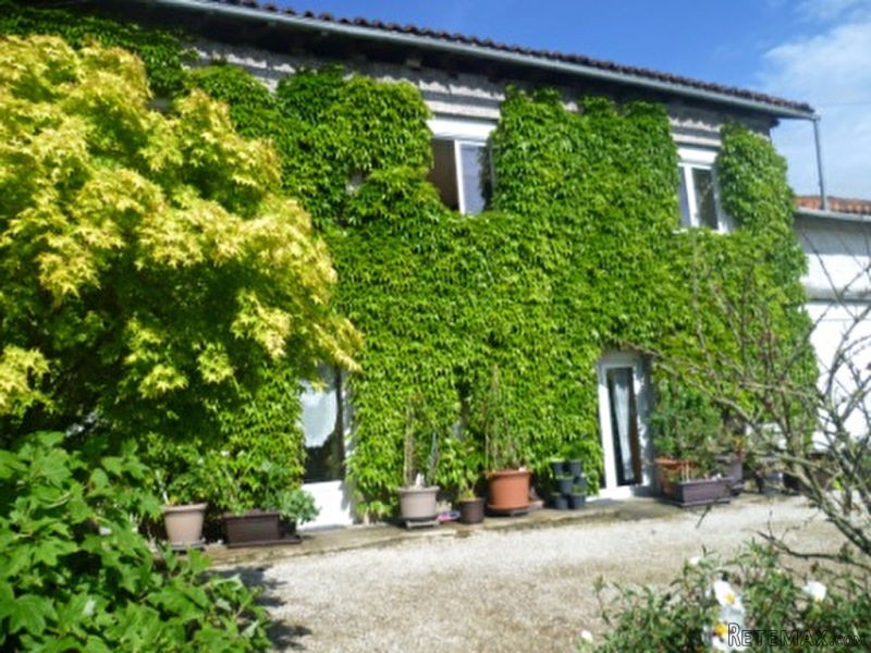 Large Renovated Village House & Barn.. - 2