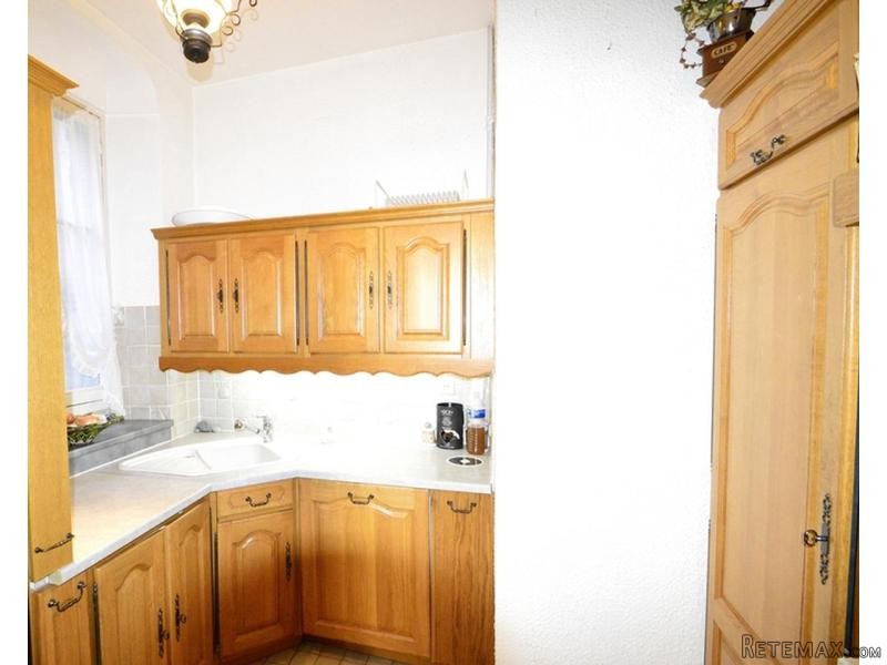 Spacious Traditional Apartment In A..