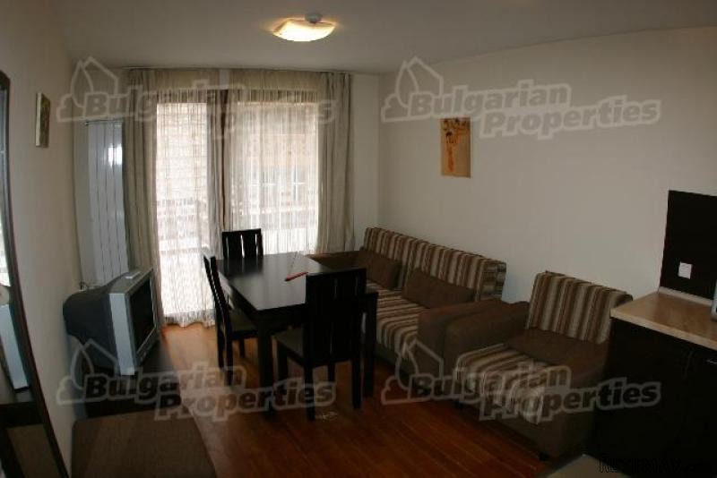 Comfortable Apartment Near The Gondola - 2