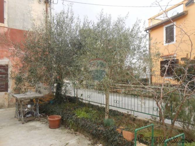 Istra, Svetvinčenat, Kuća za renoviranje - 3