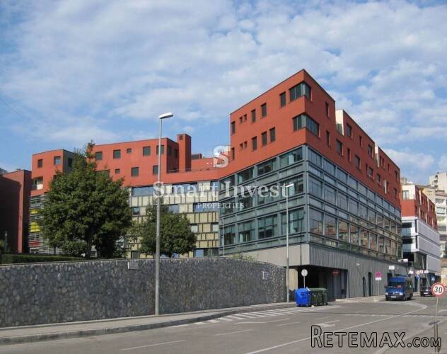 RIJEKA - CENTAR, poslovni prostor od 663 m2 za najam