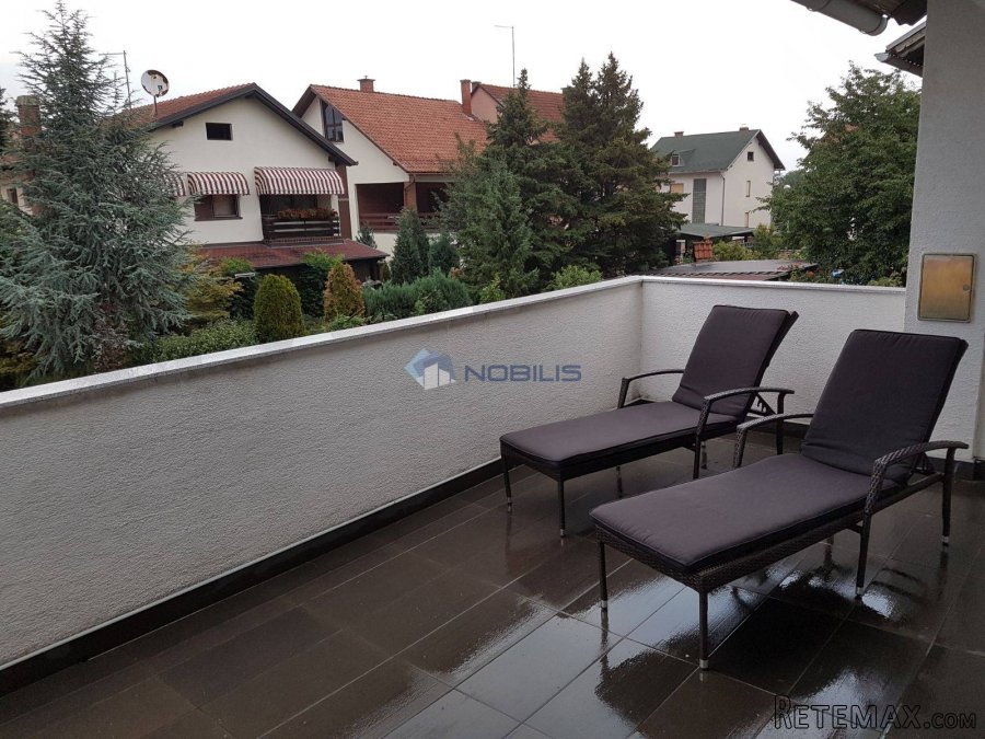 Varaždin, prekrasan i miran dio grada, obiteljska kuća 300m2 - 6
