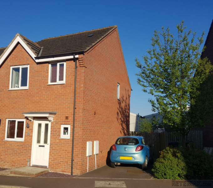 3 bedroom, End Of Terrace House house..