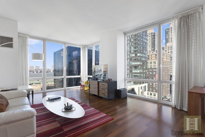 2 bedroom Apartment For Sale: 10 WEST..