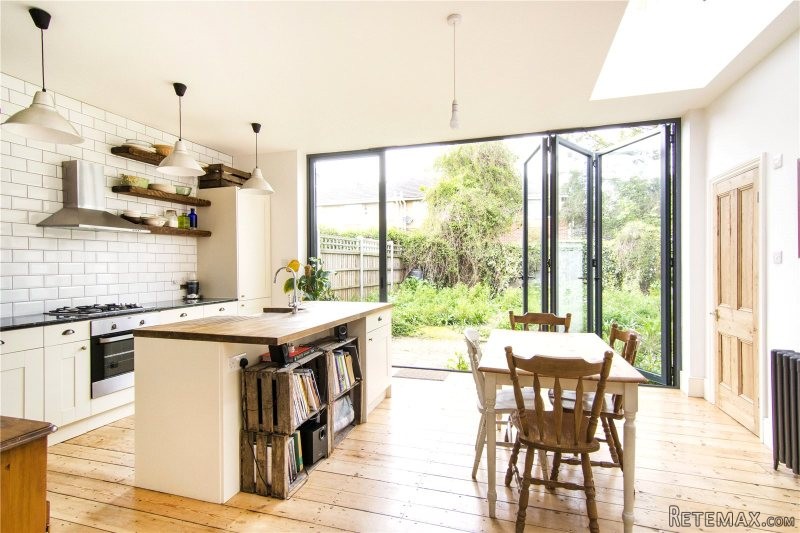 3 Bedroom House, Freehold