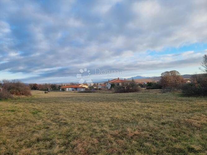 Građevinsko zemljište na mirnoj lokaciji - 2