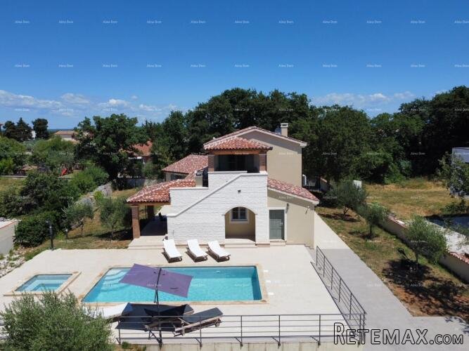 Prodaja - luksuzna vila s bazenom i jacuzzijem na..